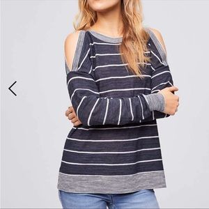 Loft Peekaboo ShoulderTop Size‎ L